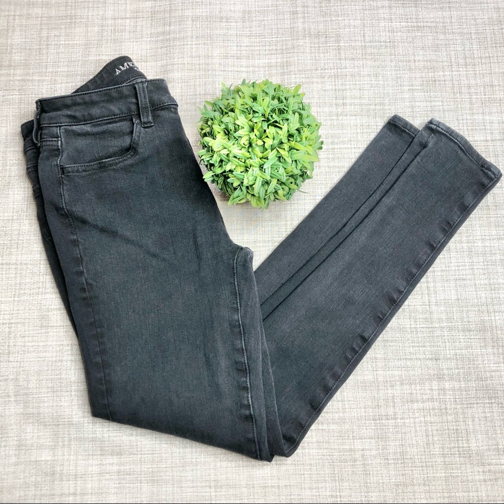 American Eagle 360° stretch black hi-rise jeggings, short length